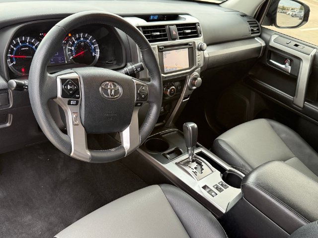 Used 2017 Toyota 4Runner SR5 Premium RWD image 8