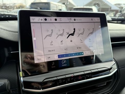 New 2025 Jeep Compass Limited w/ High Altitude Package image 3