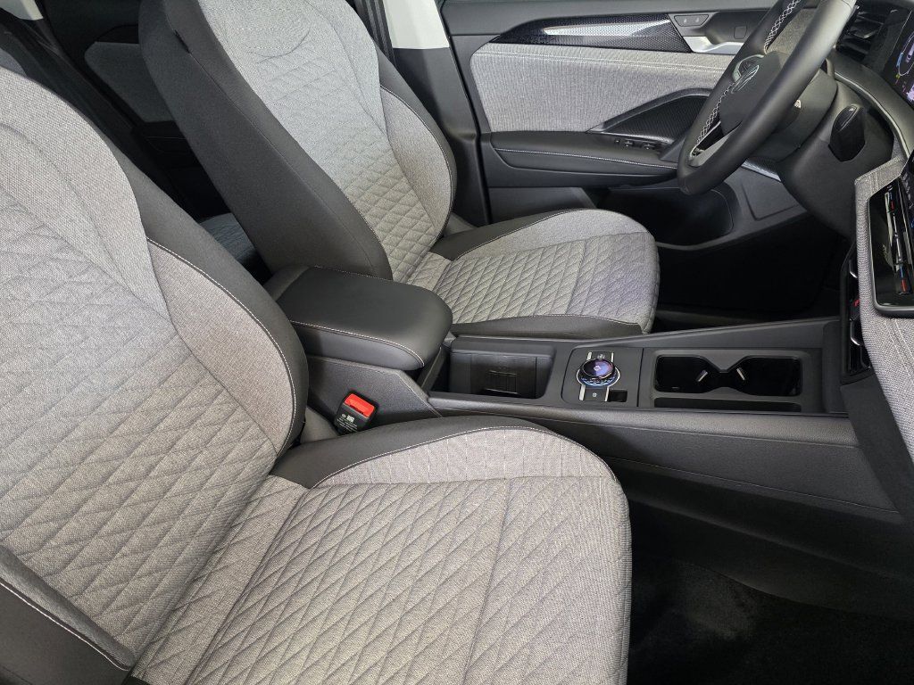 New 2026 Volkswagen Tiguan S FWD image 12
