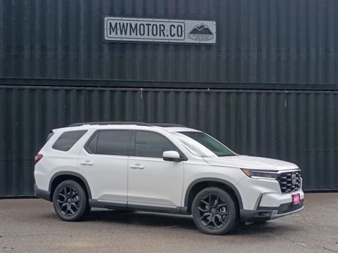 Used 2025 Honda Pilot Elite image 1