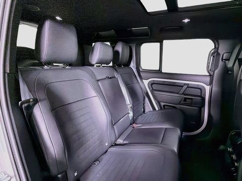 Used 2026 Land Rover Defender 110 OCTA AWD/4WD image 29