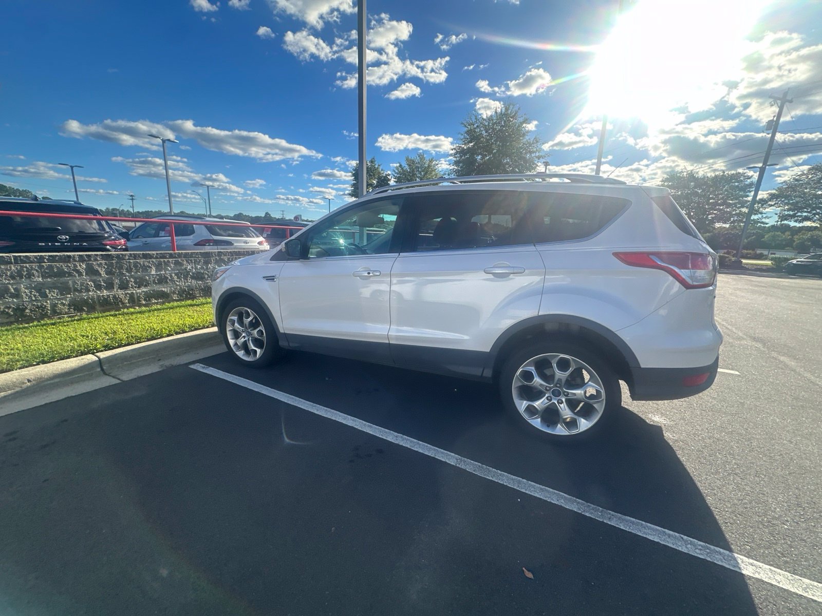 Used 2013 Ford Escape Titanium w/ Parking Technology Pkg FWD image 19