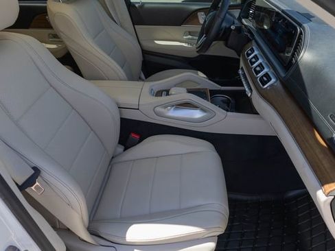 Certified 2023 Mercedes-Benz GLS 450 4MATIC image 18