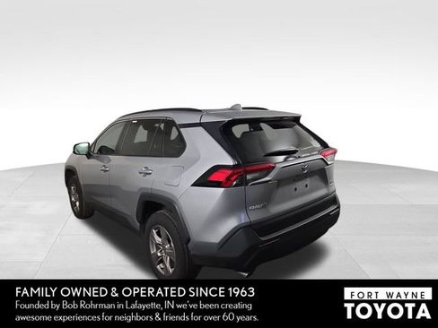 Used 2025 Toyota RAV4 XLE AWD/4WD image 9