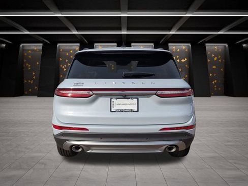 New 2026 Lincoln Corsair Premiere image 4