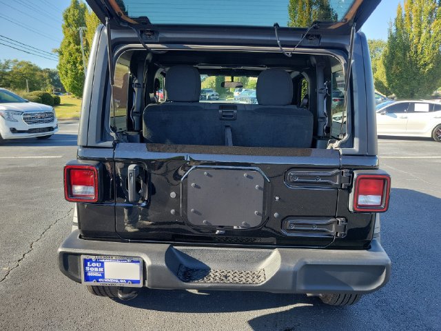 Used 2022 Jeep Wrangler Sport AWD/4WD image 32