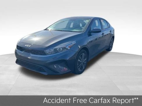 Certified 2023 Kia Forte LXS image 4