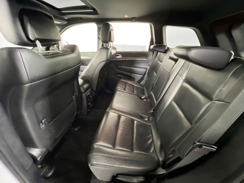 Used 2022 Jeep Grand Cherokee Limited image 25