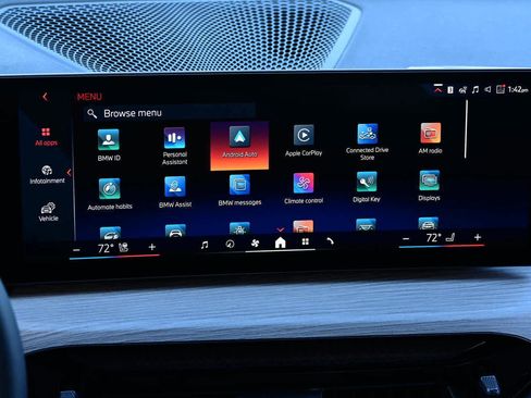 Used 2025 BMW 330i xDrive Sedan w/ Premium Package image 27