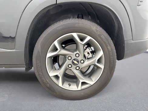 Used 2024 Chevrolet Trax LT w/ Driver Confidence Package image 13