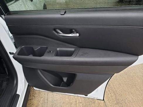 Certified 2025 Nissan Pathfinder SL w/ SL Premium Package image 25