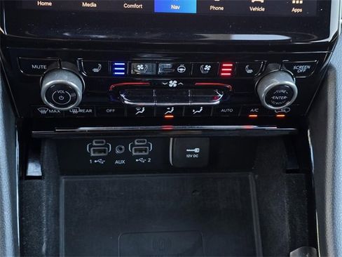 Used 2022 Jeep Grand Cherokee L Overland w/ Luxury Tech Group IV image 21