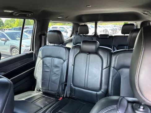 Used 2022 Jeep Wagoneer Series II AWD/4WD image 5