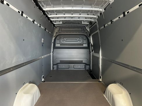 New 2025 Mercedes-Benz Sprinter 2500 image 14