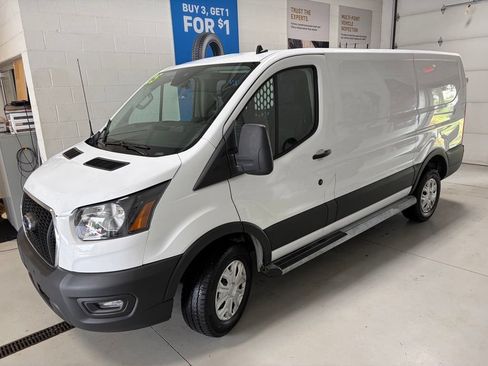 Used 2025 Ford Transit 250 Low Roof w/ Exterior Upgrade Package RWD image 2