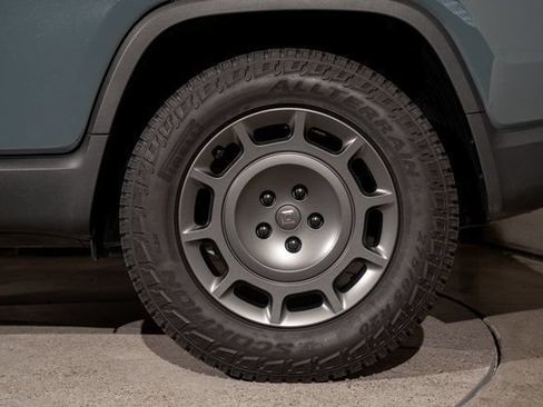 Used 2026 Rivian R1T Premium AWD/4WD image 22