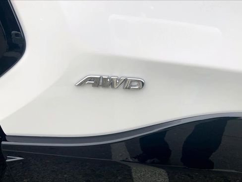 New 2025 Toyota RAV4 SE image 15