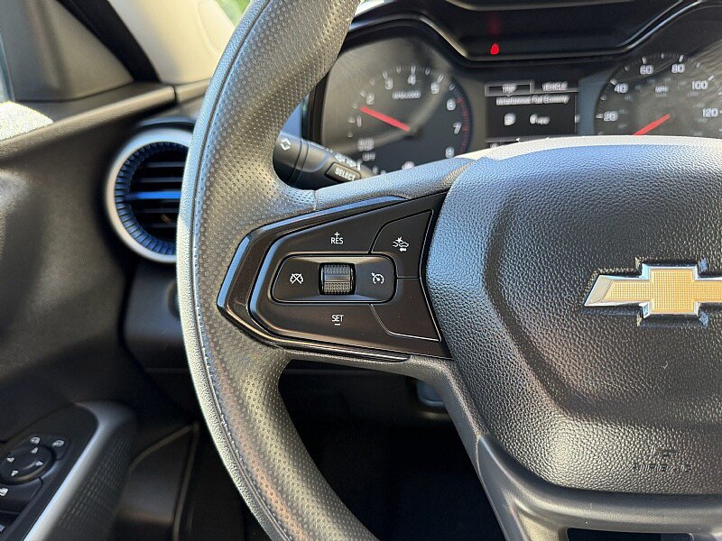 Used 2024 Chevrolet Trax LS FWD image 17