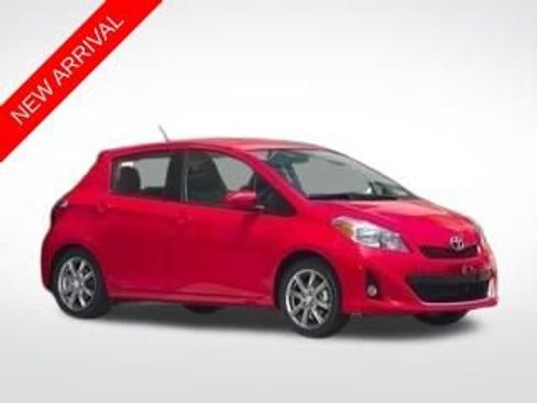 Used 2015 Toyota Yaris SE image 1