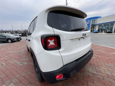 Used 2016 Jeep Renegade Sport w/ Power & Air Group image 14