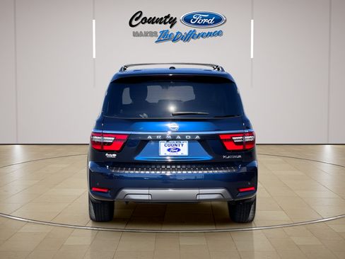 Used 2024 Nissan Armada Platinum w/ Captain's Chairs Package RWD image 5