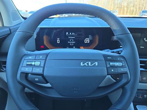 New 2026 Kia Sportage EX FWD image 9