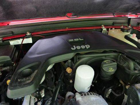 Used 2018 Jeep Wrangler Unlimited Rubicon AWD/4WD image 52