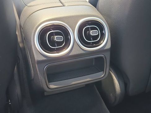 Used 2023 Mercedes-Benz C 300 Sedan image 11