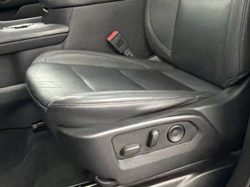 Used 2024 Chevrolet Tahoe LT w/ LT Signature Plus Package image 19