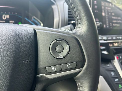 Used 2024 Honda Odyssey EX-L image 21