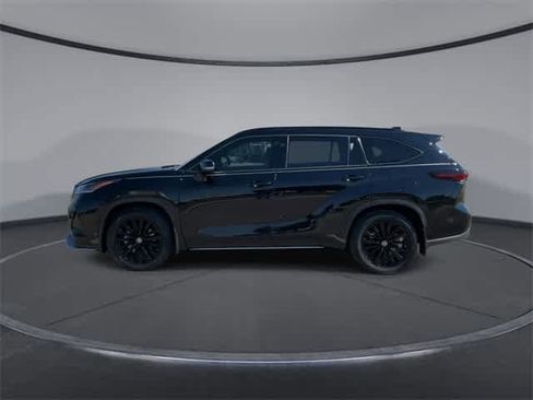 Certified 2024 Toyota Highlander XSE image 5