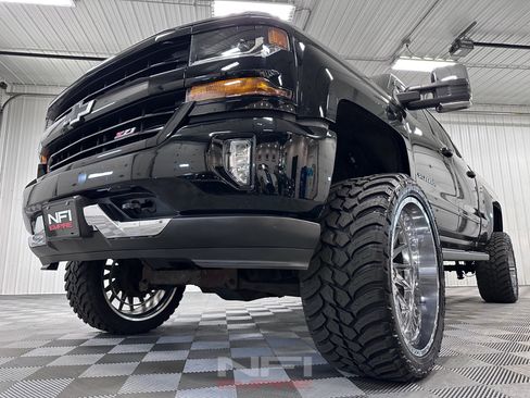 Used 2017 Chevrolet Silverado 1500 LT w/ All Star Edition AWD/4WD image 13