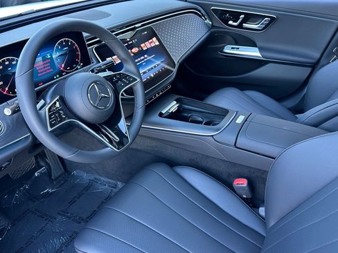 New 2026 Mercedes-Benz E 450 4MATIC Sedan image 10