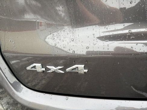 Used 2022 Jeep Compass Limited image 10