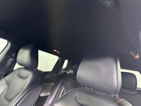 Used 2024 Jeep Compass Limited image 12