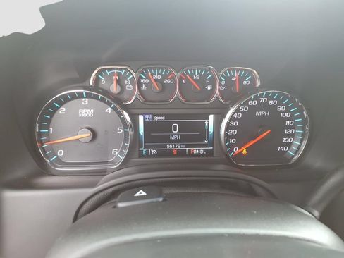 Used 2020 Chevrolet Suburban Premier AWD/4WD image 21