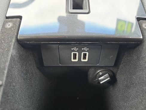 Used 2018 Ford Taurus Limited w/ Driver Assist Package AWD/4WD image 27