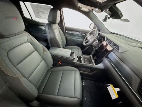 New 2026 GMC Terrain AT4 w/ Convenience Package III image 22