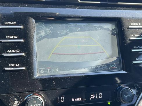 Used 2018 Toyota Camry XSE image 30