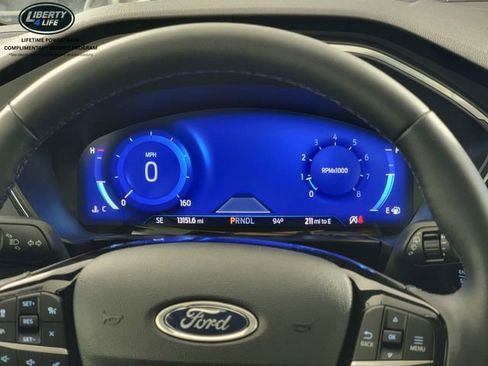 Certified 2022 Ford Escape Titanium w/ Class II Trailer Tow Package AWD/4WD image 30