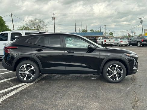 New 2026 Chevrolet Trax RS image 4