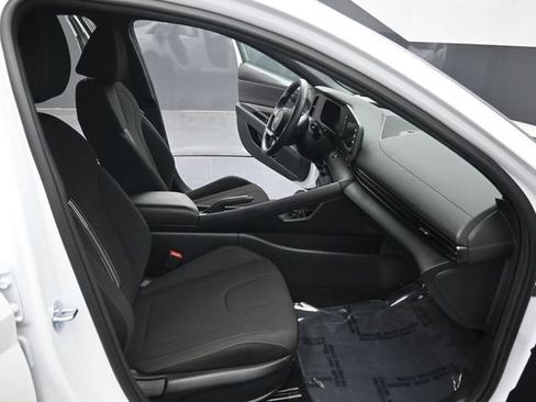 Used 2026 Hyundai Elantra Sport FWD image 30
