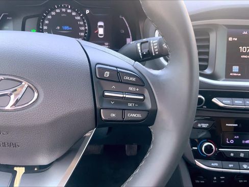 Used 2017 Hyundai Ioniq SEL FWD image 24