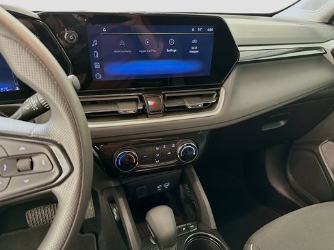 Used 2025 Chevrolet TrailBlazer LT image 25