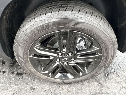 Used 2024 Chevrolet Trax ACTIV w/ Sunroof Package image 31