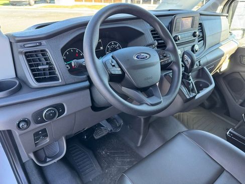 New 2025 Ford Transit 250 148 Medium Roof image 12