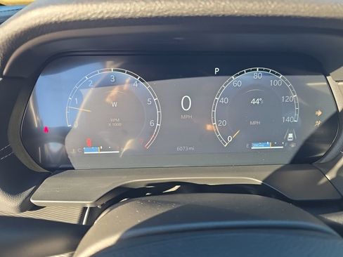 Used 2025 Jeep Grand Cherokee L Laredo image 17