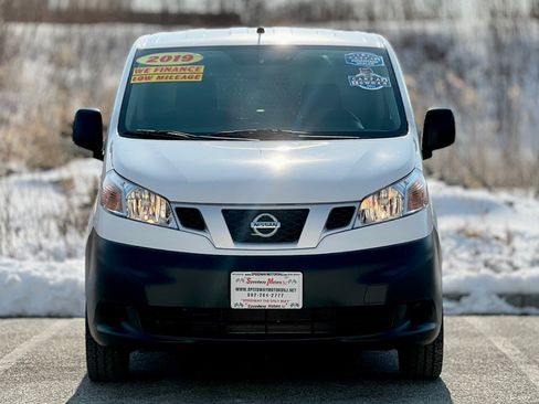 Used 2019 Nissan NV200 S image 3