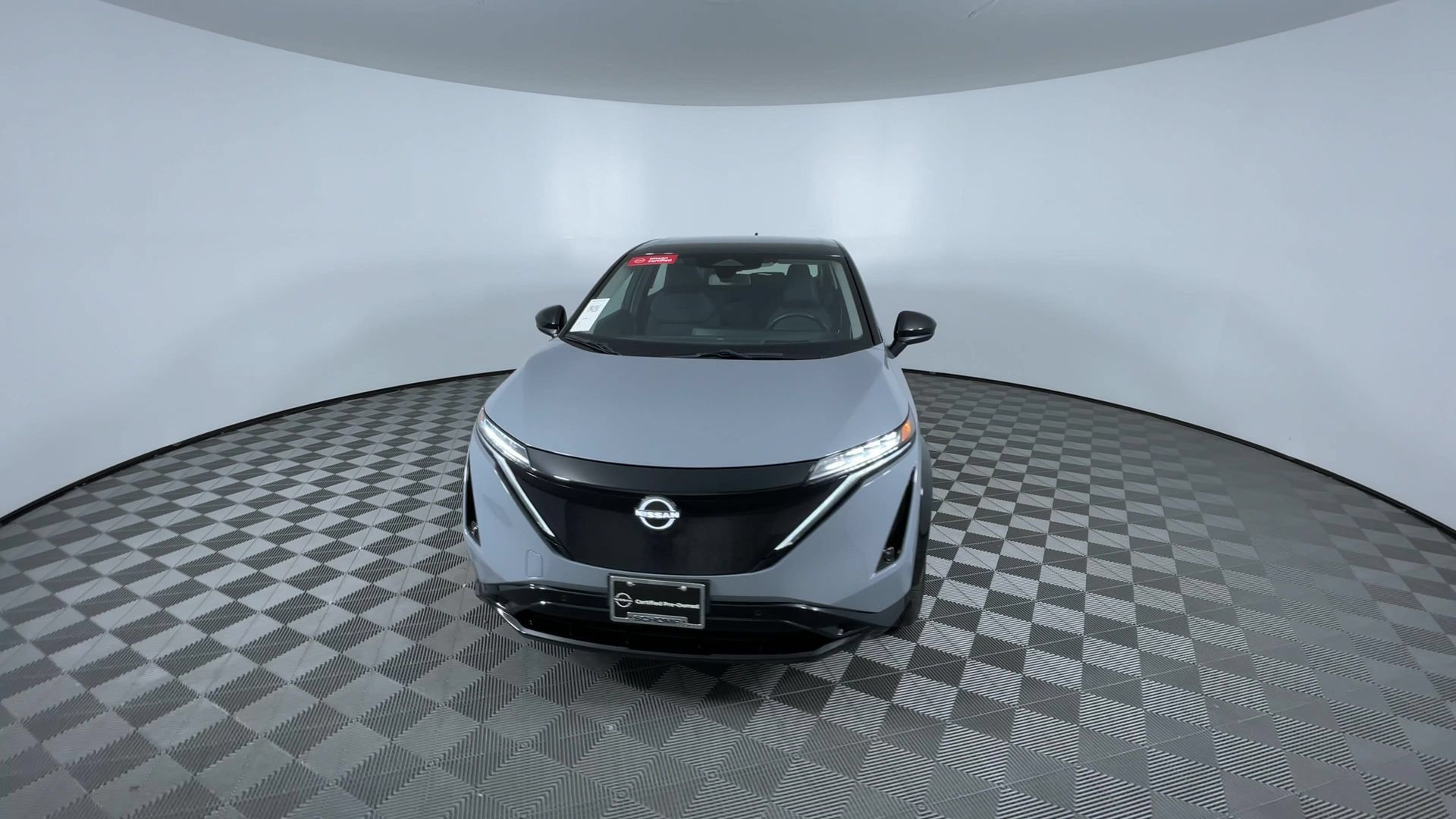Used 2024 Nissan Ariya AWD image 3