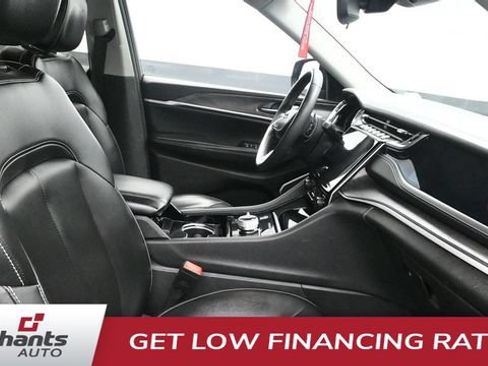 Used 2023 Jeep Grand Cherokee 4WD 4xe image 14